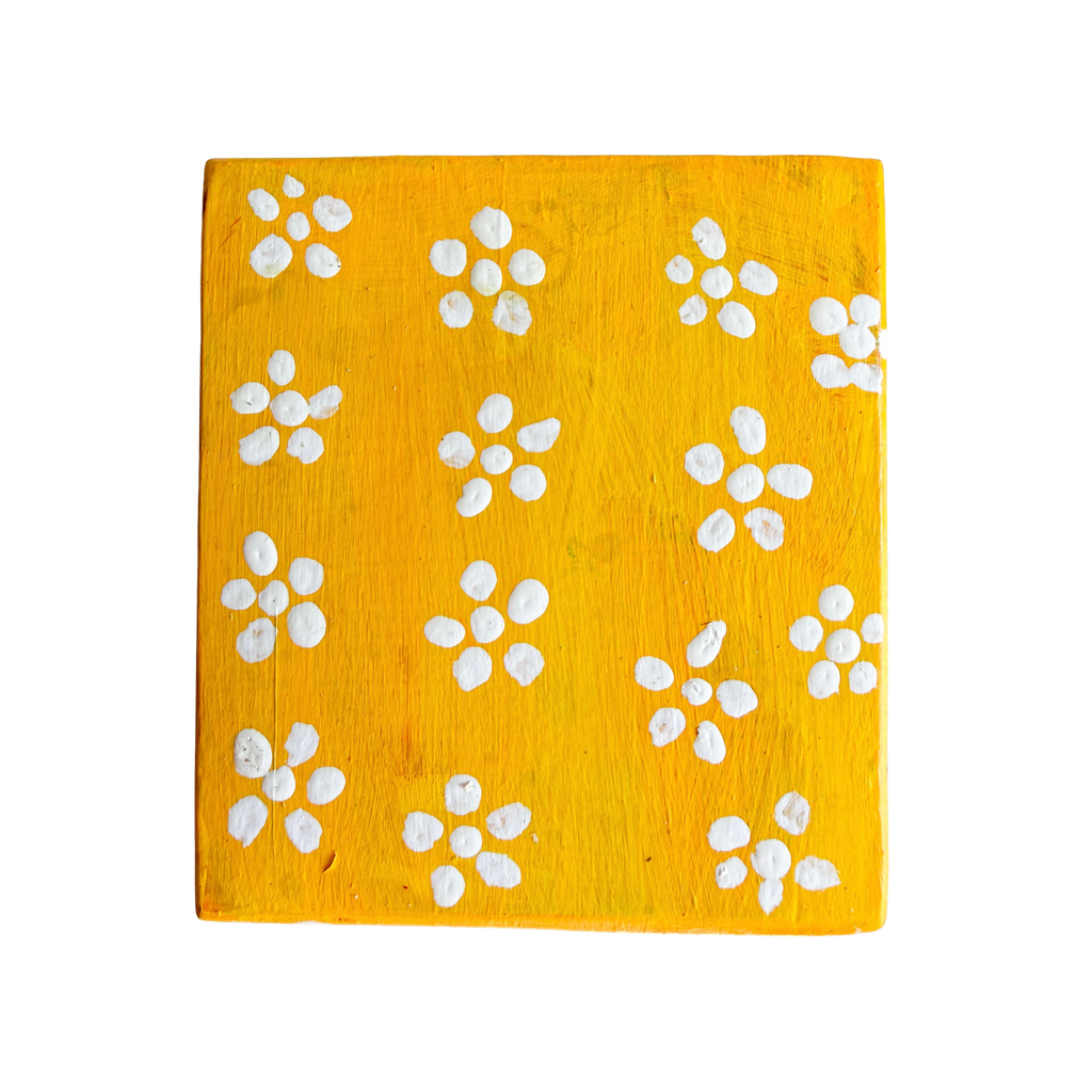 [PEQUENO BANCO QUADRADO AMARELO] - CICINHO